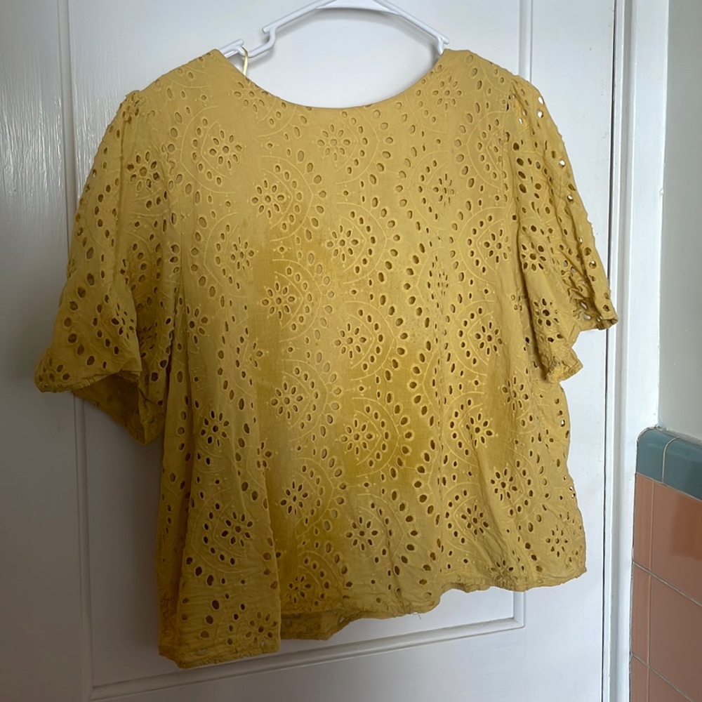 Yellow Banana Republic Lace Top XL